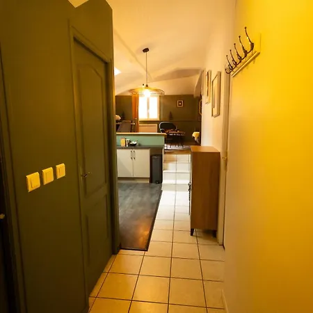 Bel Appartement, Centre